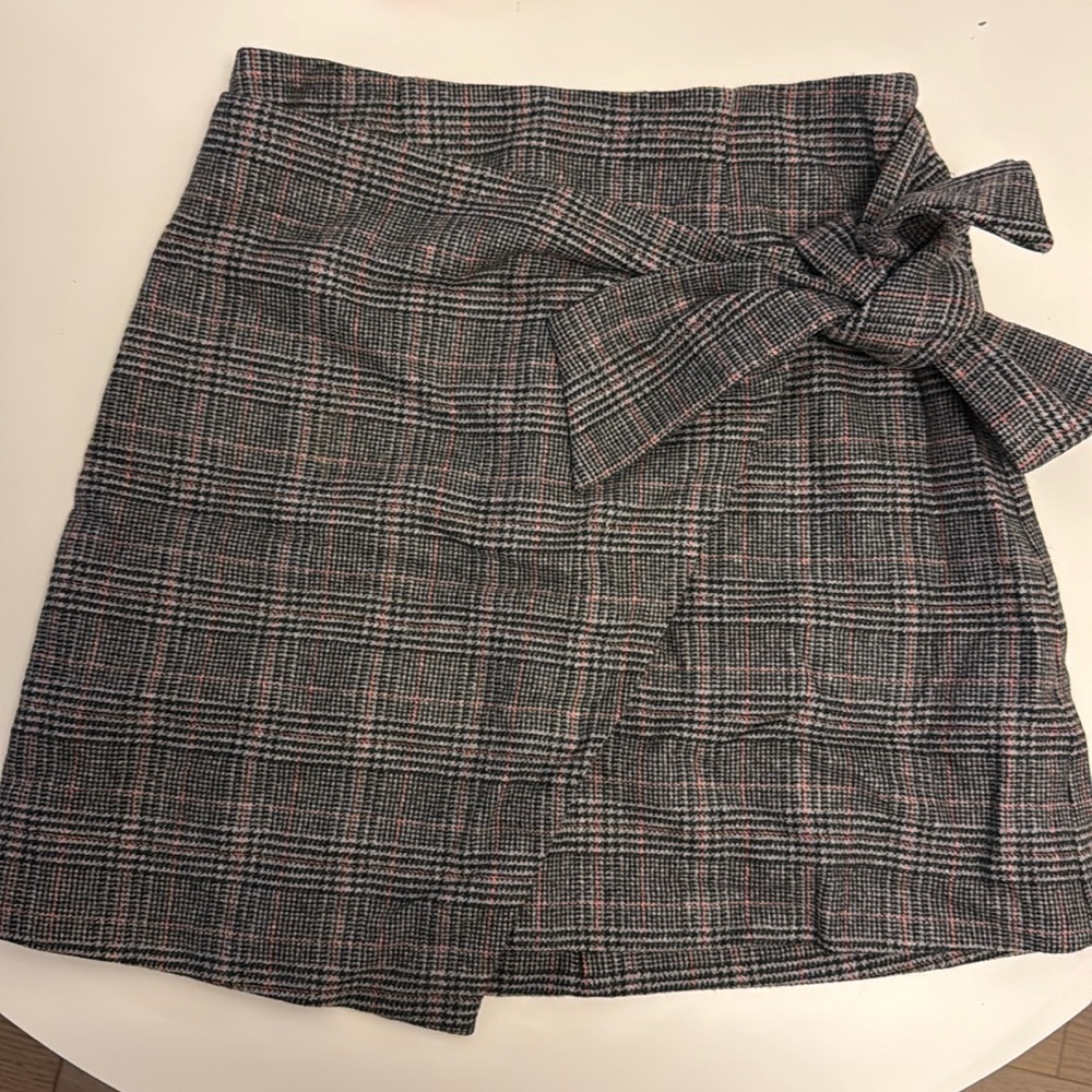 Aritzia wrap skirt plaid